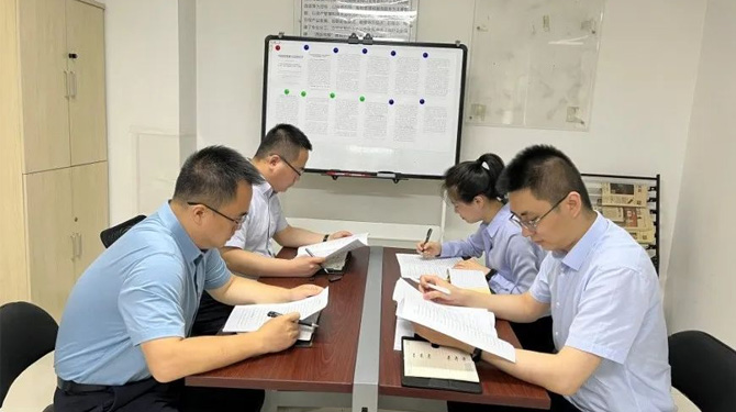 扶貧基金黨支部、第八黨支部、第四黨支部開展主題活動(dòng)