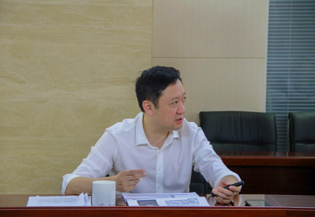 杜巖岫同志參加支部活動(dòng)，為黨員講授黨課