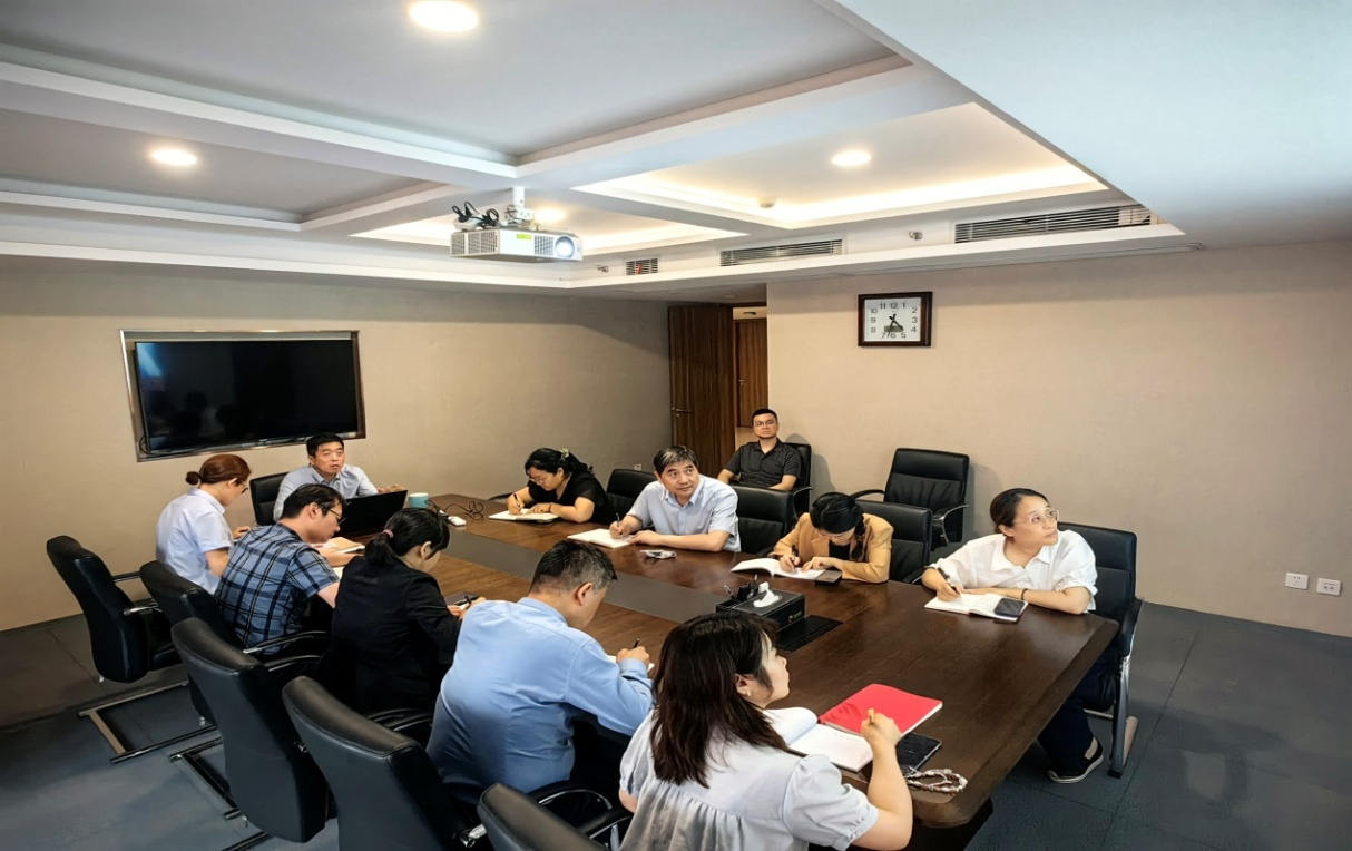 戰(zhàn)略運(yùn)營中心與固定收益部聯(lián)合黨支部開展深入貫徹中央八項規(guī)定精神學(xué)習(xí)教育專題黨課